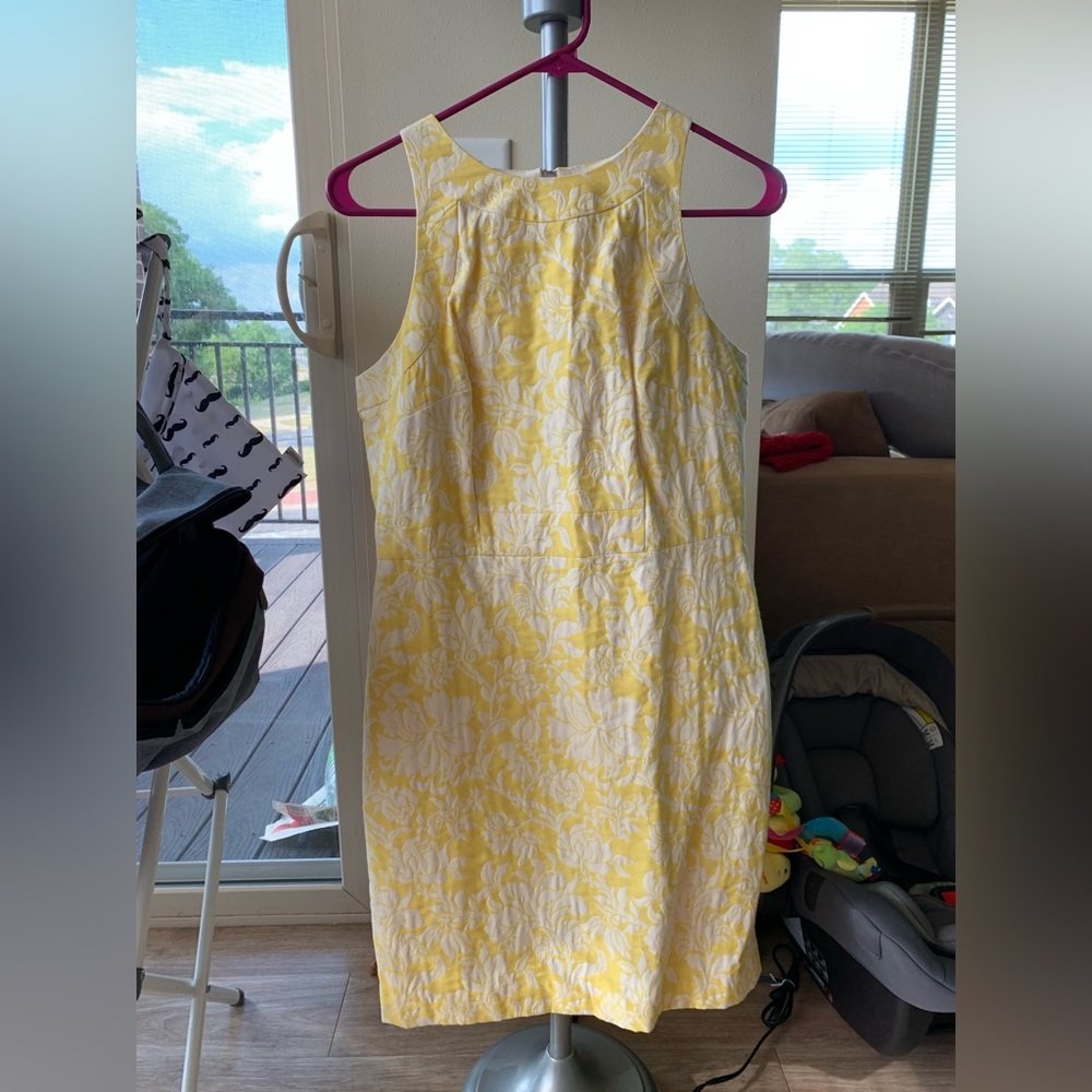 Ann Taylor yellow floral dress size 6 - no tag